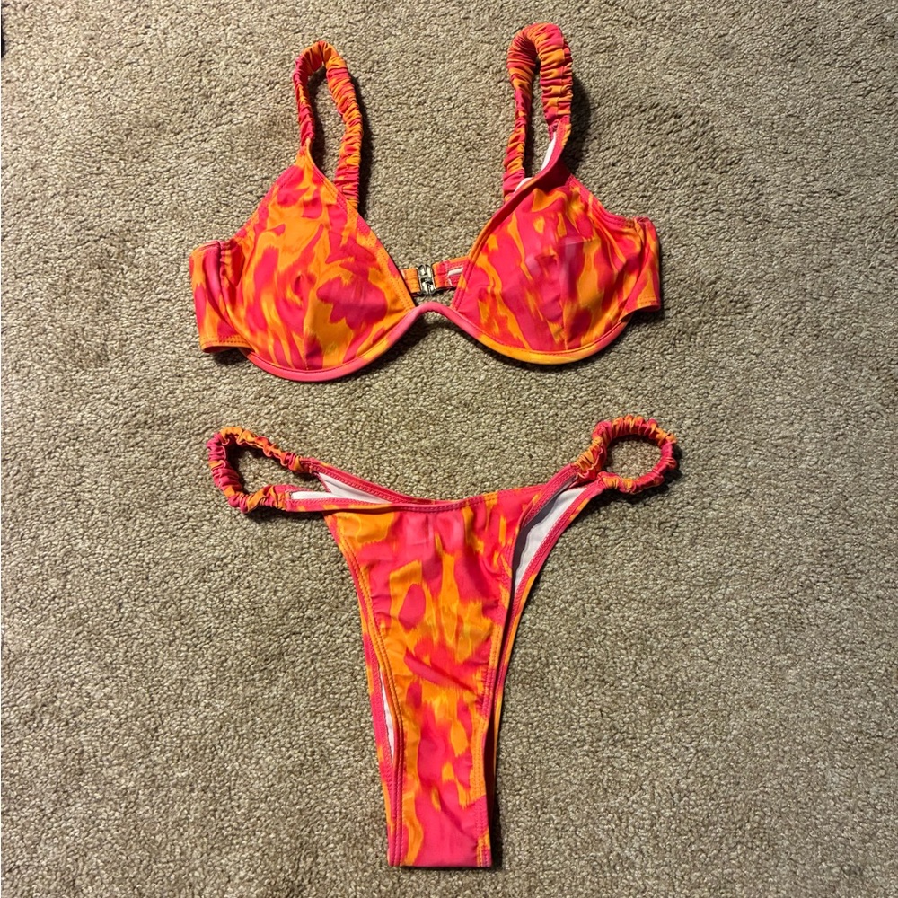 SHEIN Pink and Orange Patterned Ruched Strap Bikini Set
